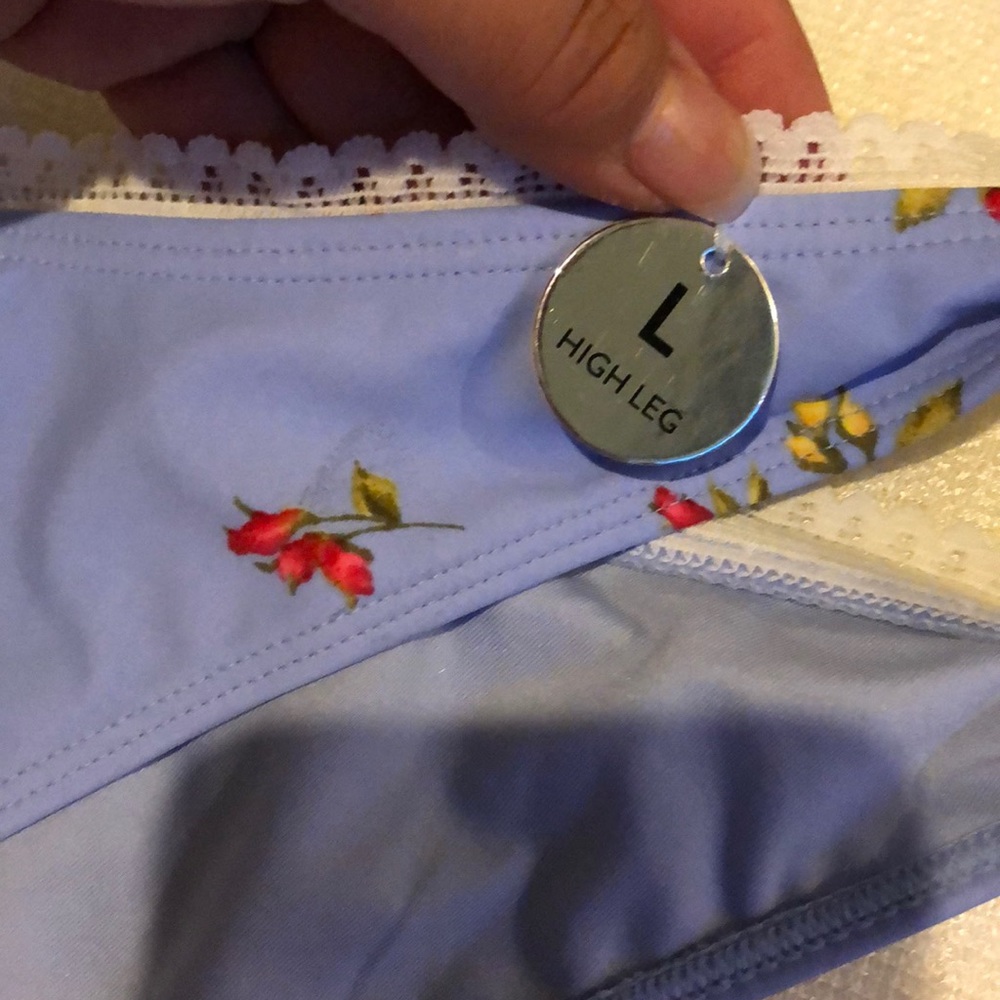2 pc bikini - Picture 2 of 6